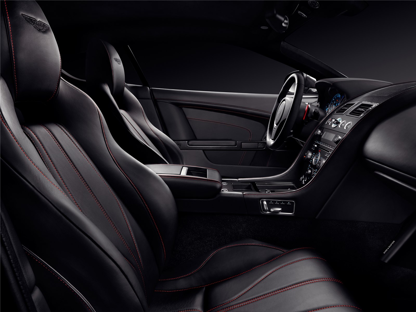 Aston Martin DB9 Carbon 2015